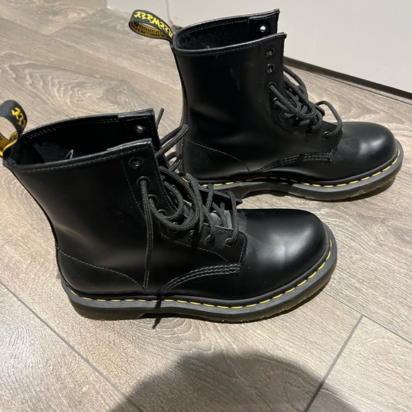 1460 WOMEN'S NAPPA LEATHER LACE UP BOOTS - Picture 7 of 7